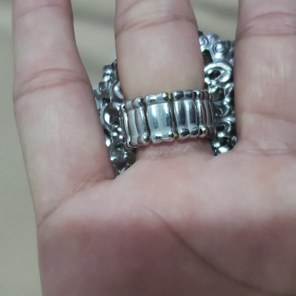 BRACELET AND 3 RINGS - Picture 8 of 9